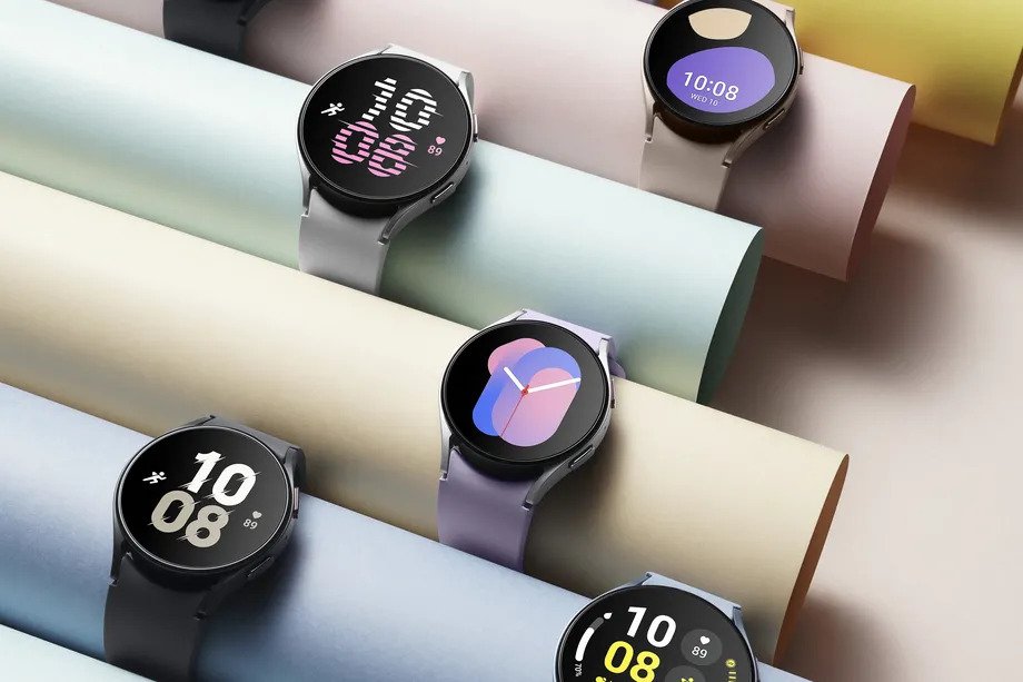 Samsung announced the new Galaxy Watch 5 and Watch 5 Pro alongside the Galaxy Z Fold 4, Galaxy Z Flip 4, and the forthcoming Galaxy Buds Pro 2 during its Galaxy Unpacked event this week. Both smartwatches are set to launch on August 26th but are available for preorder today